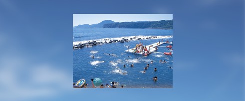 稲取温泉海水浴場　ウキウキビーチ　東伊豆町